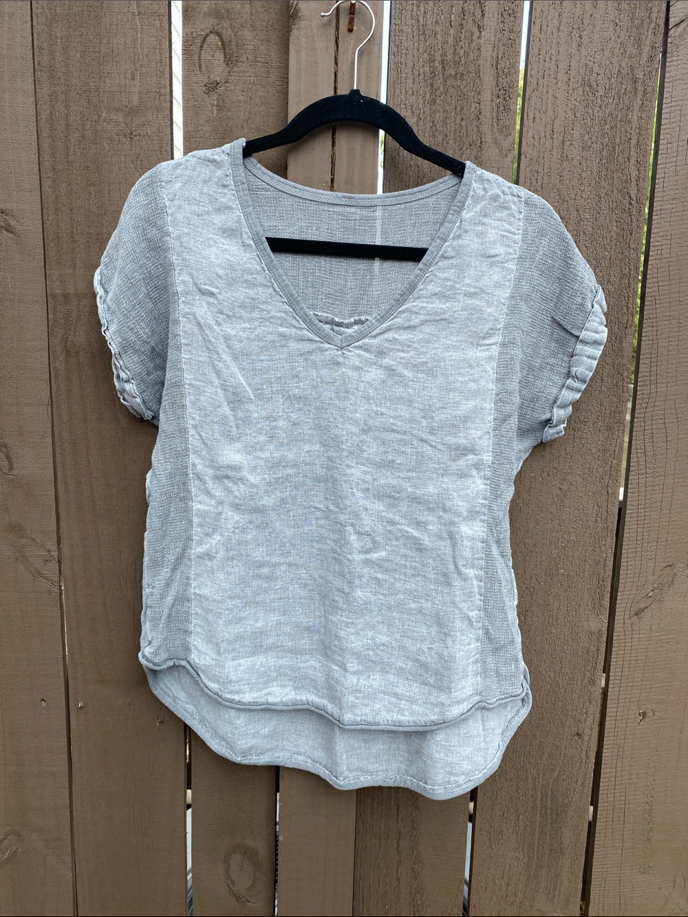 Women’s Lightweight Linen/Cotton blend Gray Panel V-Neck Top made in Italy